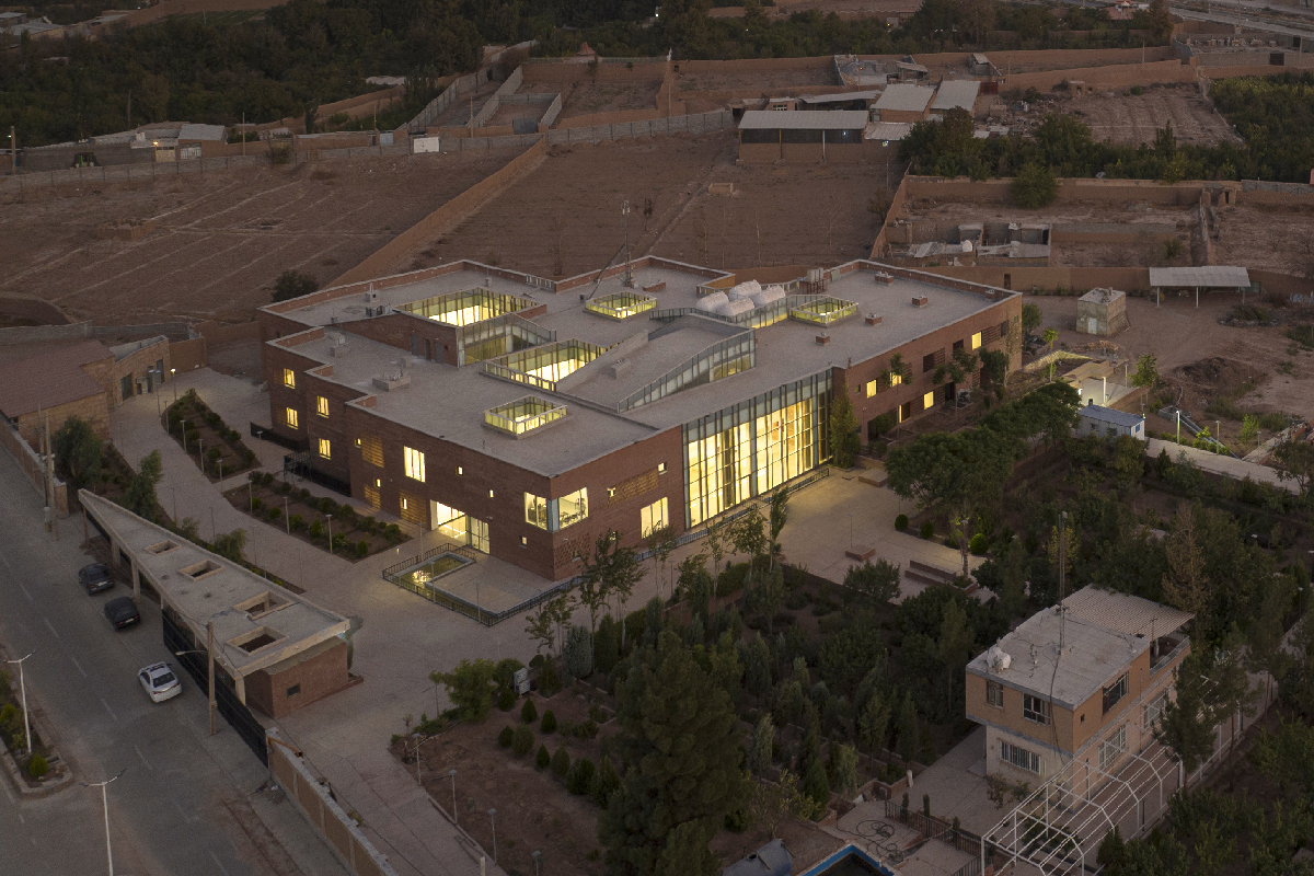 رتبه اول: با هم باز نشستن، اصفهان، دفتر فرآیند منطقی در طراحی معماری، الهام گرامی‌زاده، احسان حسینی